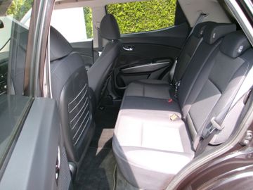 Bild 4 Ssangyong Tivoli Fizz 1,5