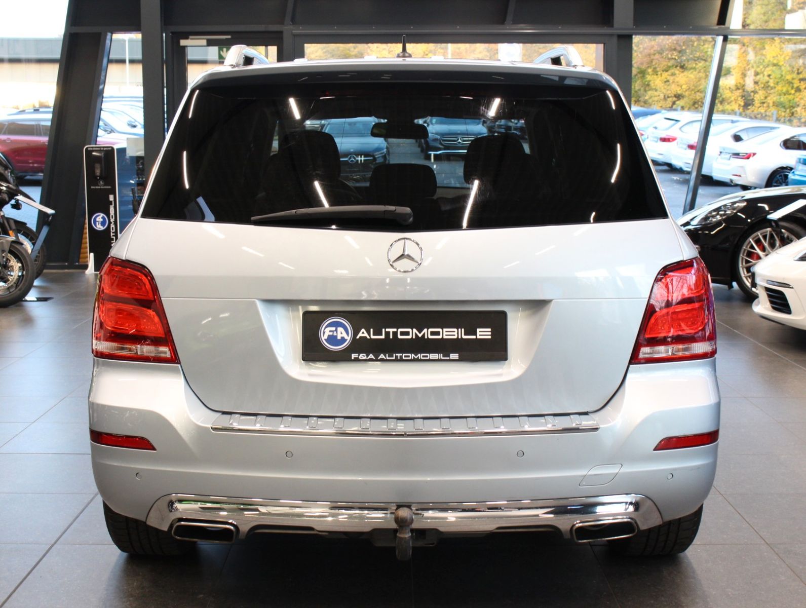 Fahrzeugabbildung Mercedes-Benz GLK 200 CDI*Sport Paket*NAVI*AHK*Bi-Xenon