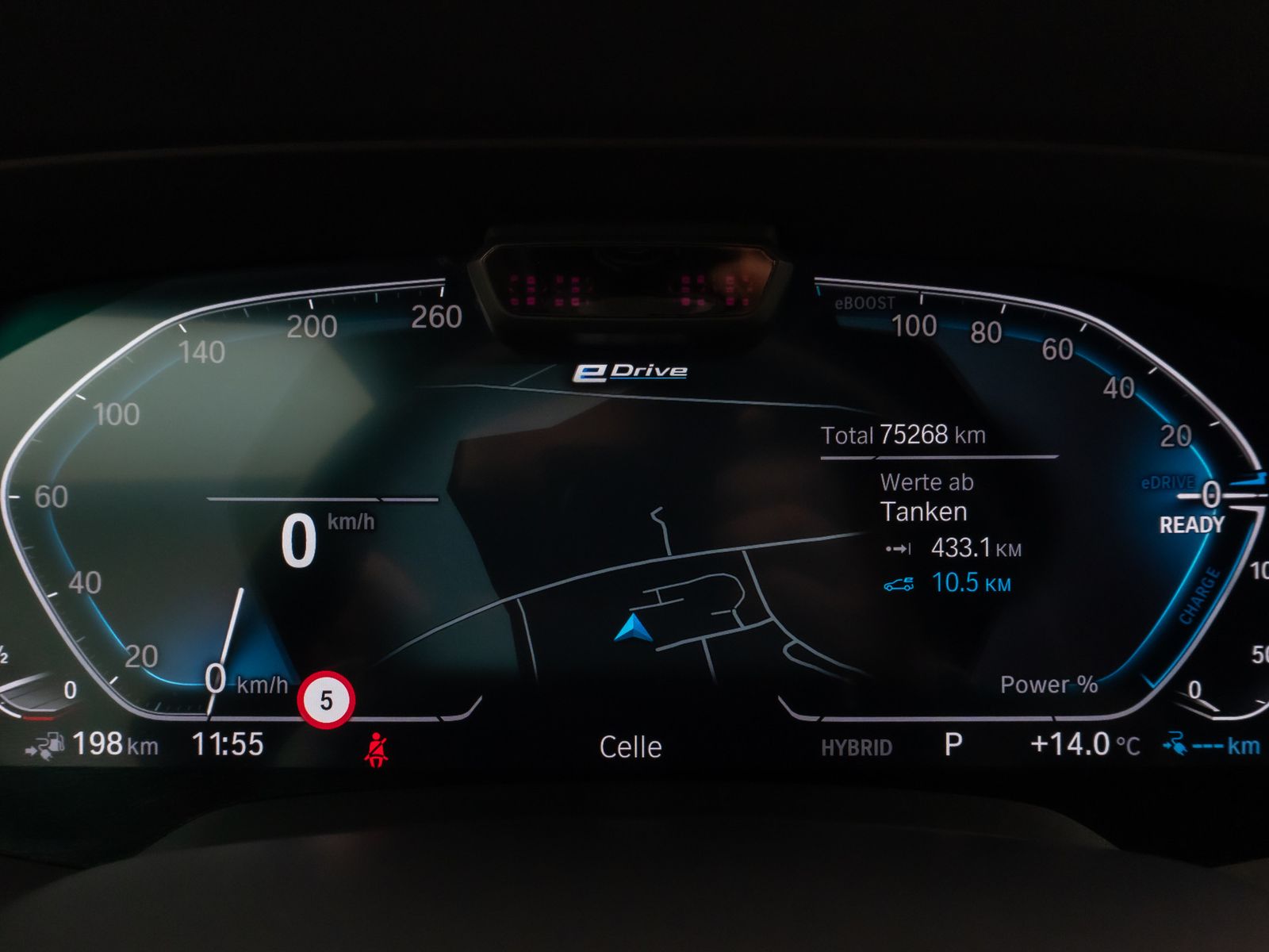 Fahrzeugabbildung BMW X5 xD45e M Sport Kamera Laser HUD DAB HiFi ACC