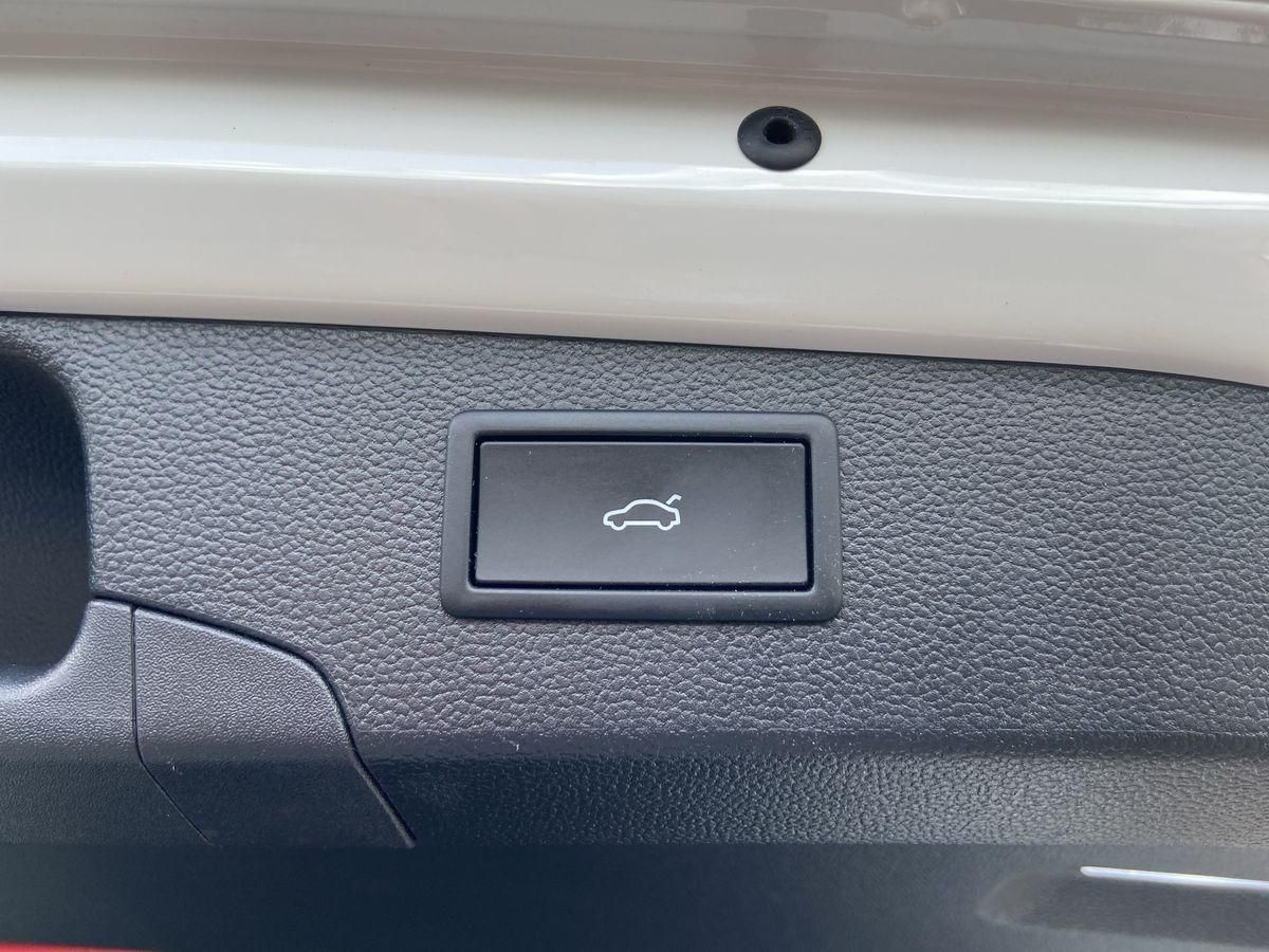 Superb 1.5 TSI iV 150 kW PlugIn Hybrid L&K  Lede