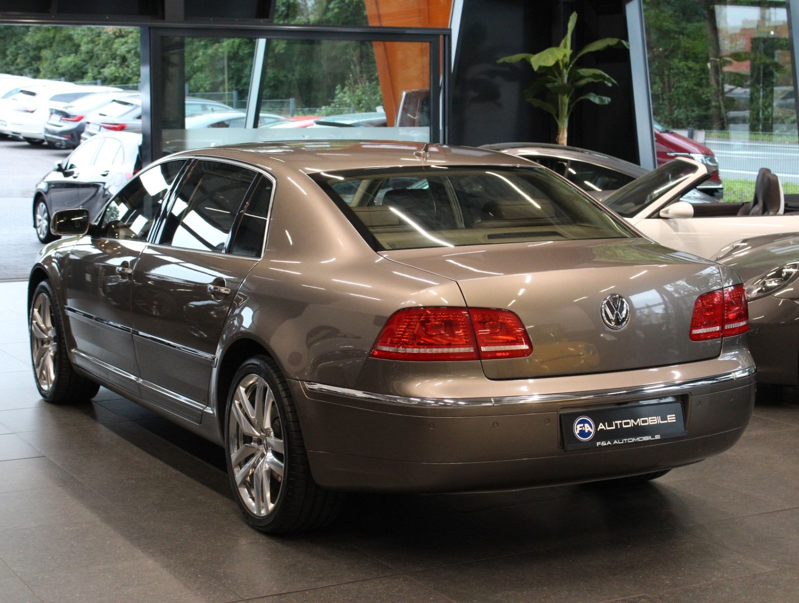 Fahrzeugabbildung Volkswagen Phaeton V6 TDI 4M Lang Exklusive 4Sitzer+VOLL