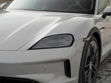صورة مصغرة 13 لـ 2025 Porsche TAYCAN