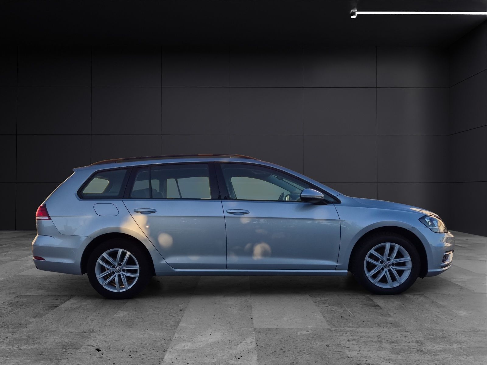 Fahrzeugabbildung Volkswagen Golf VII Variant TSI Comfortline Climatronic PDC