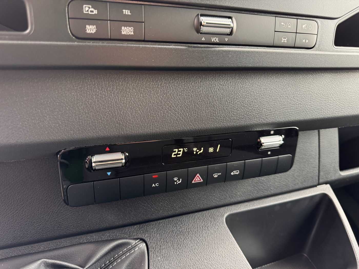 Fahrzeugabbildung Mercedes-Benz Sprinter 317 CDI Fahrgestell 4325 Klima MBUX