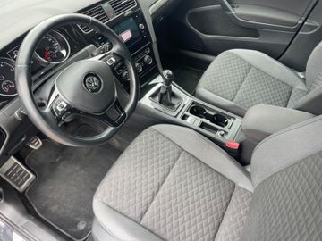 Fahrzeugabbildung Volkswagen Golf Variant 1.6 TDI JOIN ACC/Navi/PDC/SHZ/GJR