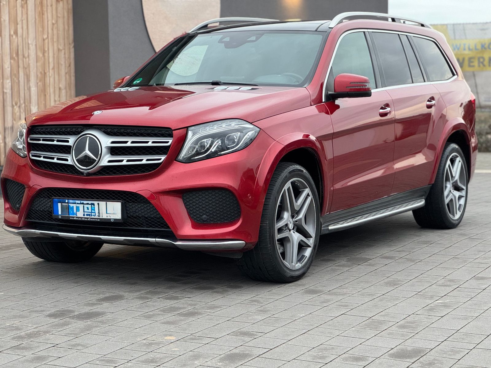 MERCEDES-BENZ GLS 500 4Matic*7 Sitzer*AHK 3.5T*PANO*AMG Line