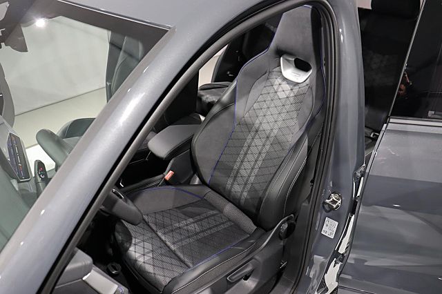 Tayron R-Line 2.0l TDI 193PS DSG Standh. AHK IQ