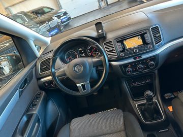 Volkswagen Sharan*7-Sitzer*3-ZONEN*SZHZ*NAVI*TEMPO*AHK*PDC