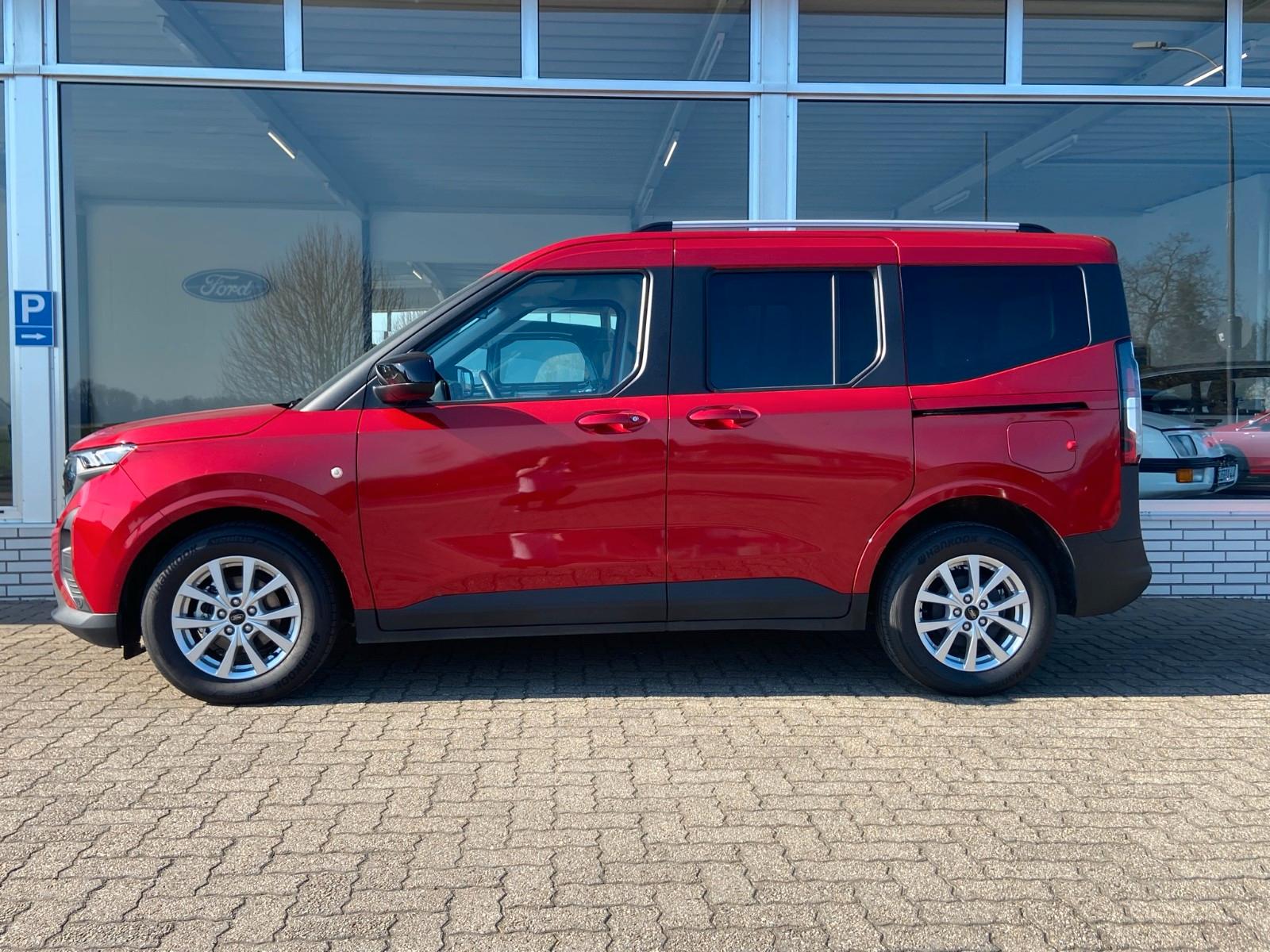 Ford Tourneo Courier Titanium, Schiebetüren