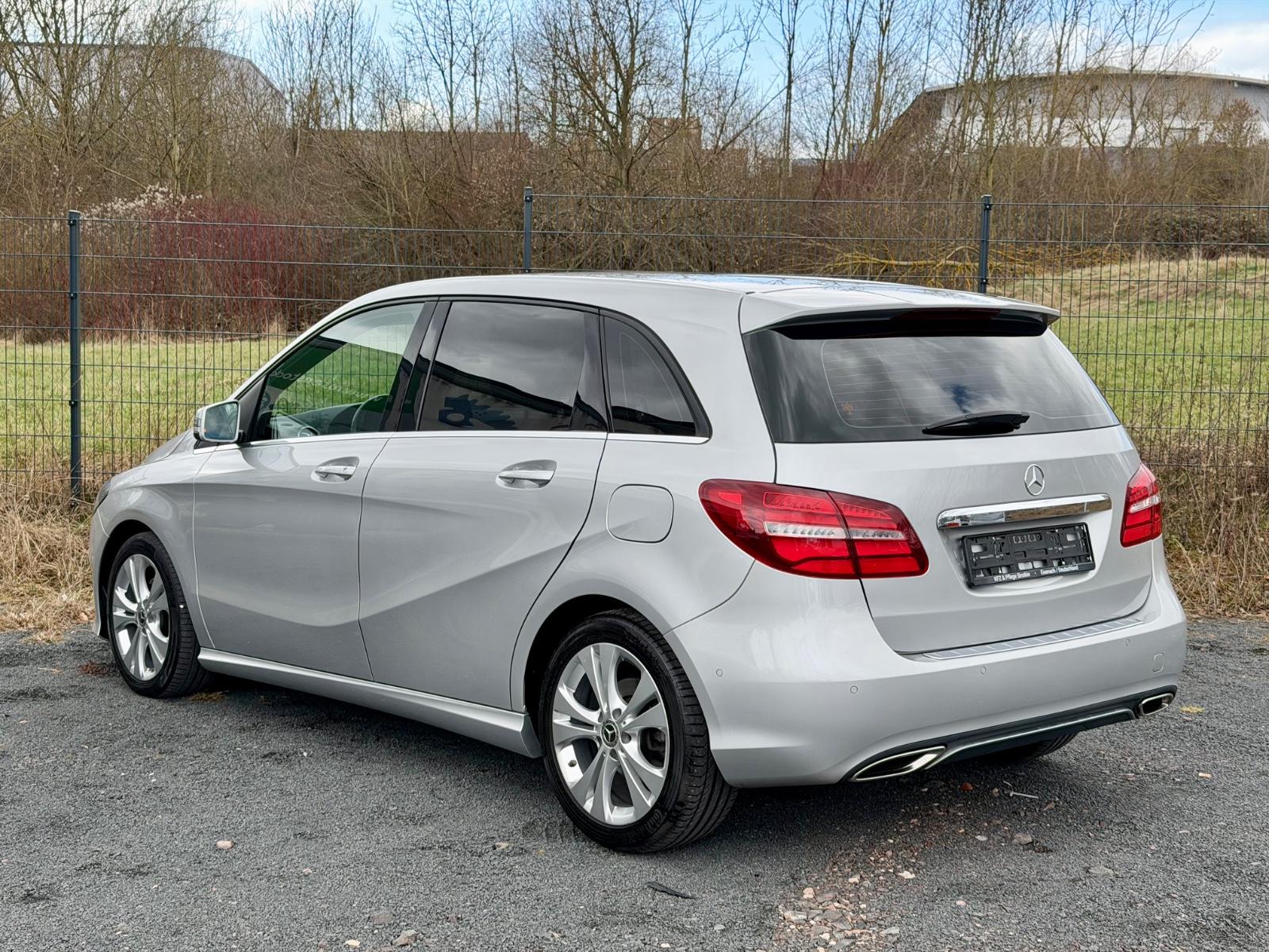 Mercedes-Benz B200 Urban Style*LED*Navi*8fach*MB Scheckheft*