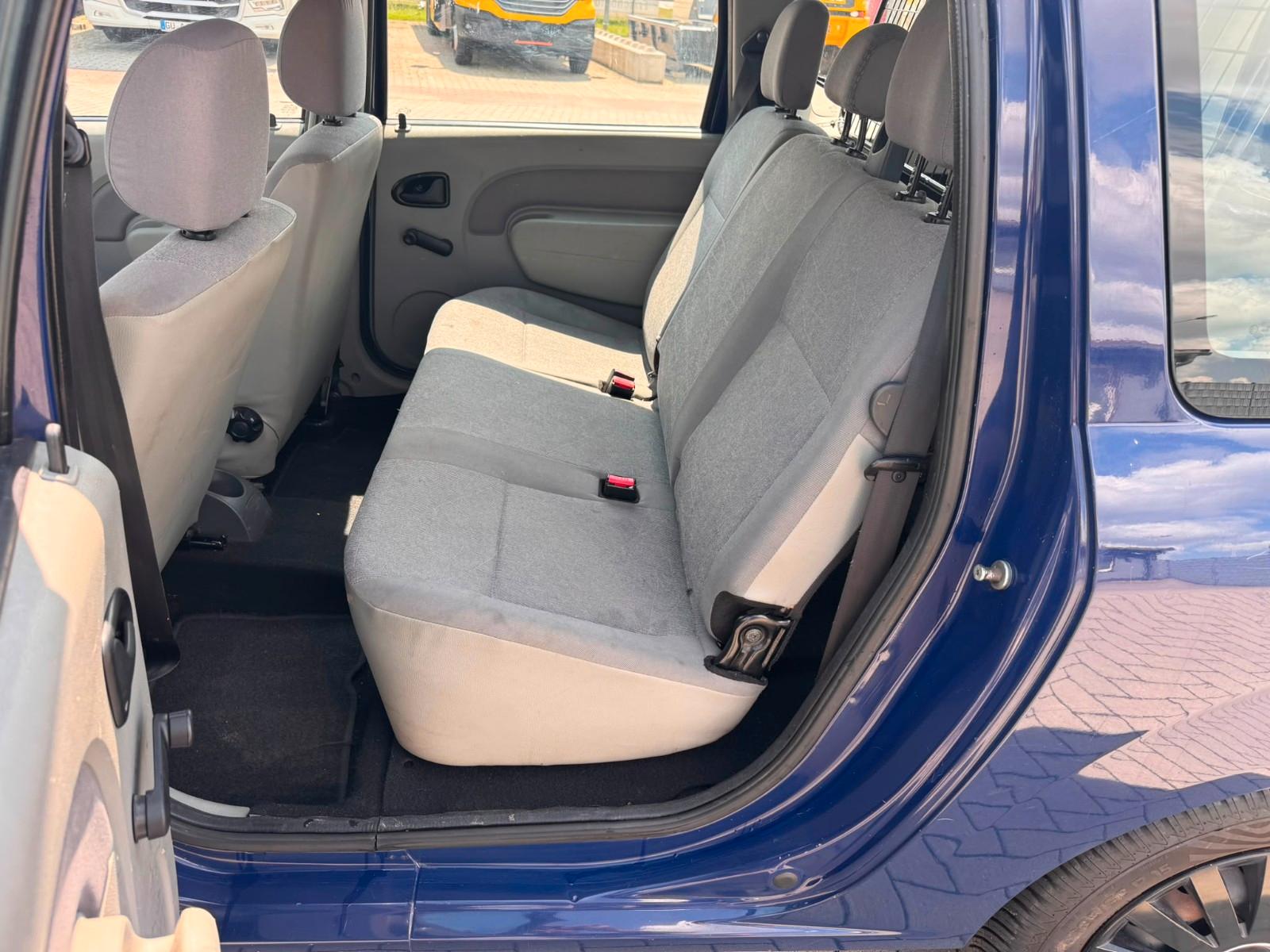 Dacia Logan 2009 — photo 12