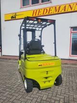 Clark GEX30L - Clark LKWs