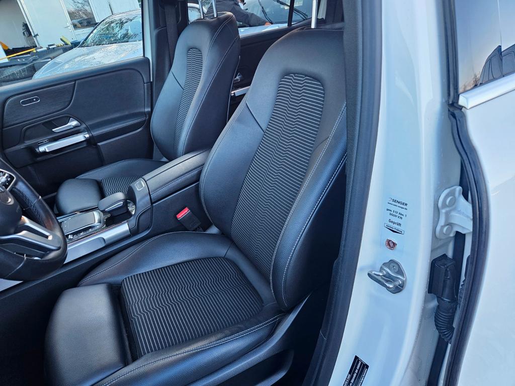 Mercedes-Benz GLB 200