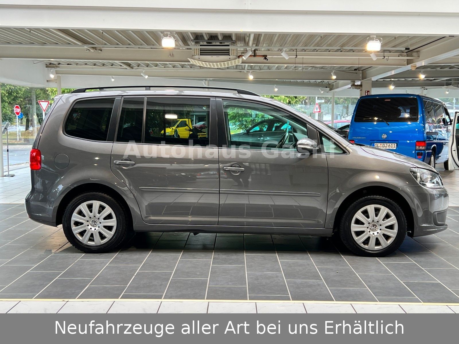 Fahrzeugabbildung Volkswagen Touran Comfortline*2.Hd*Navi*Tempo*7.Sitzer*AHK*