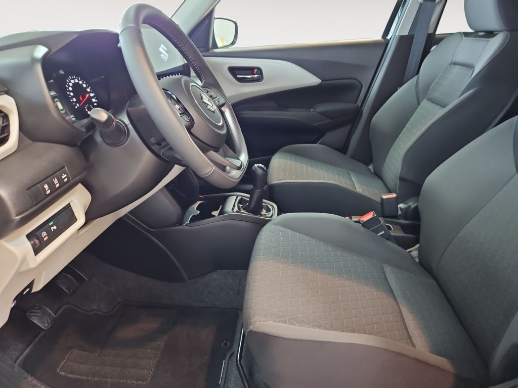 Fahrzeugabbildung Suzuki Swift 1.2 Dualjet Hybrid Allrad Navi PDC Comfort