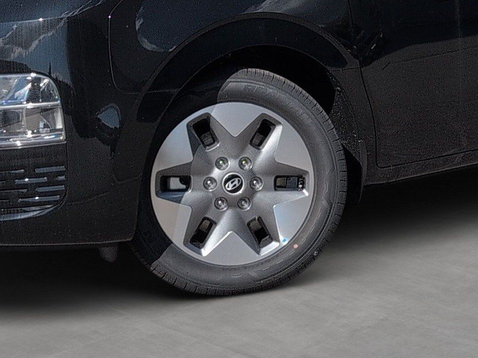Fahrzeugabbildung Hyundai STARIA HEV 9SITZ 1.6T AT TREND 18ALU+PARK-P+NAV