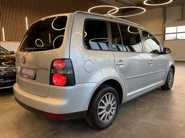Volkswagen Touran Freestyle *7SITZER*SHZ*TEMPOMAT*NAVI*PDC*