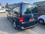 Volkswagen T5 Transporter Bus Multivan Comfortline - blaue Volkswagen T5 Transporter