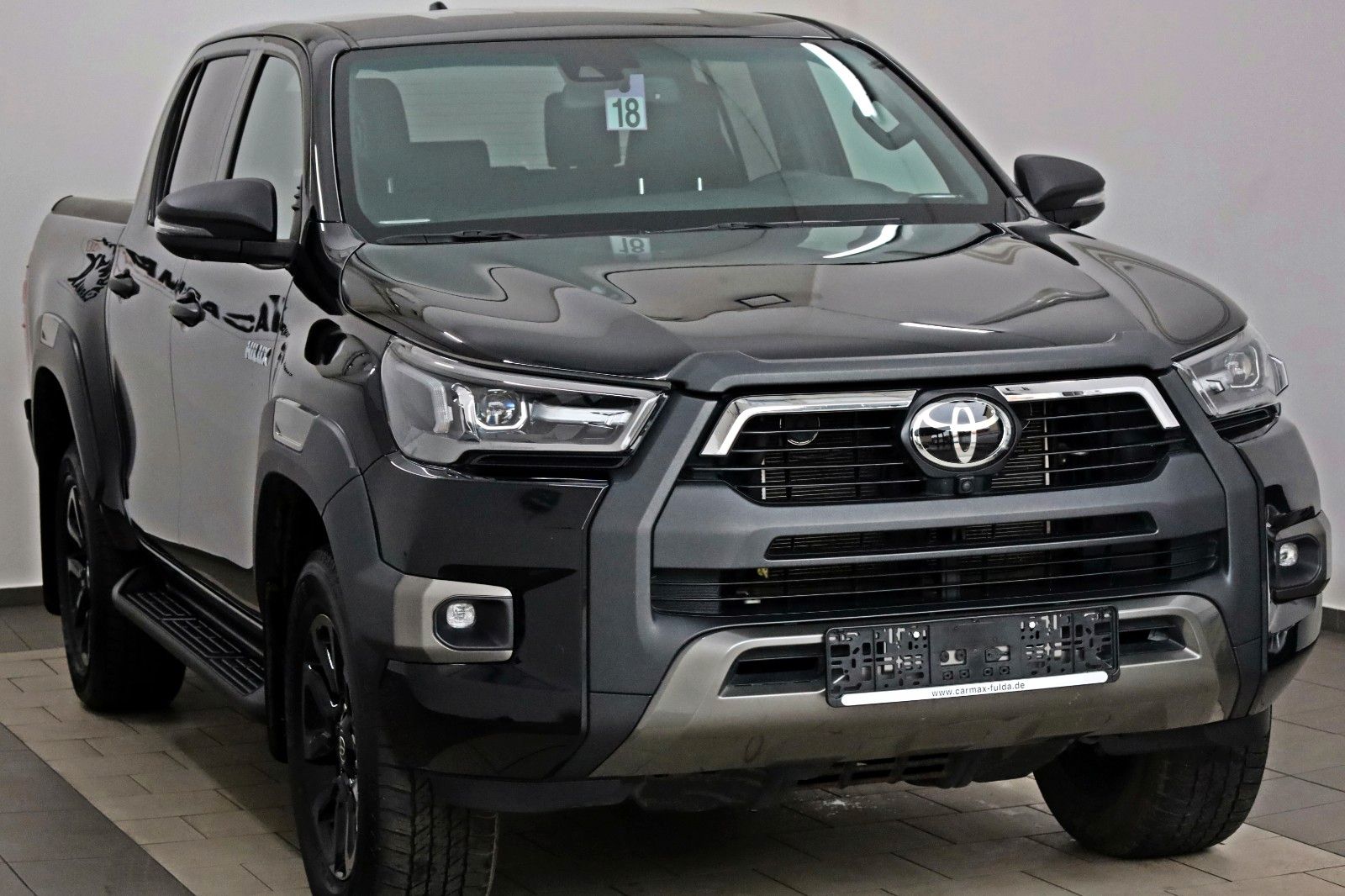 Fahrzeugabbildung Toyota Hilux Double Cab Invincible,ACC, Navi,Rollo, AHK