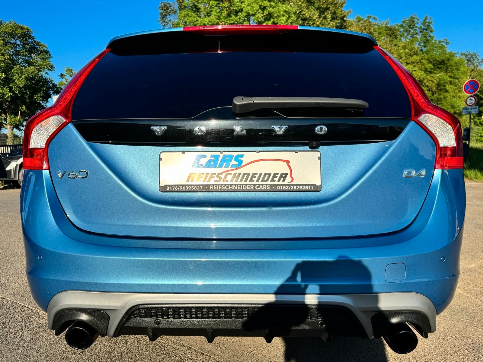 Volvo V60 Kombi R-Design*Navi*Kamera*LED* foto 4