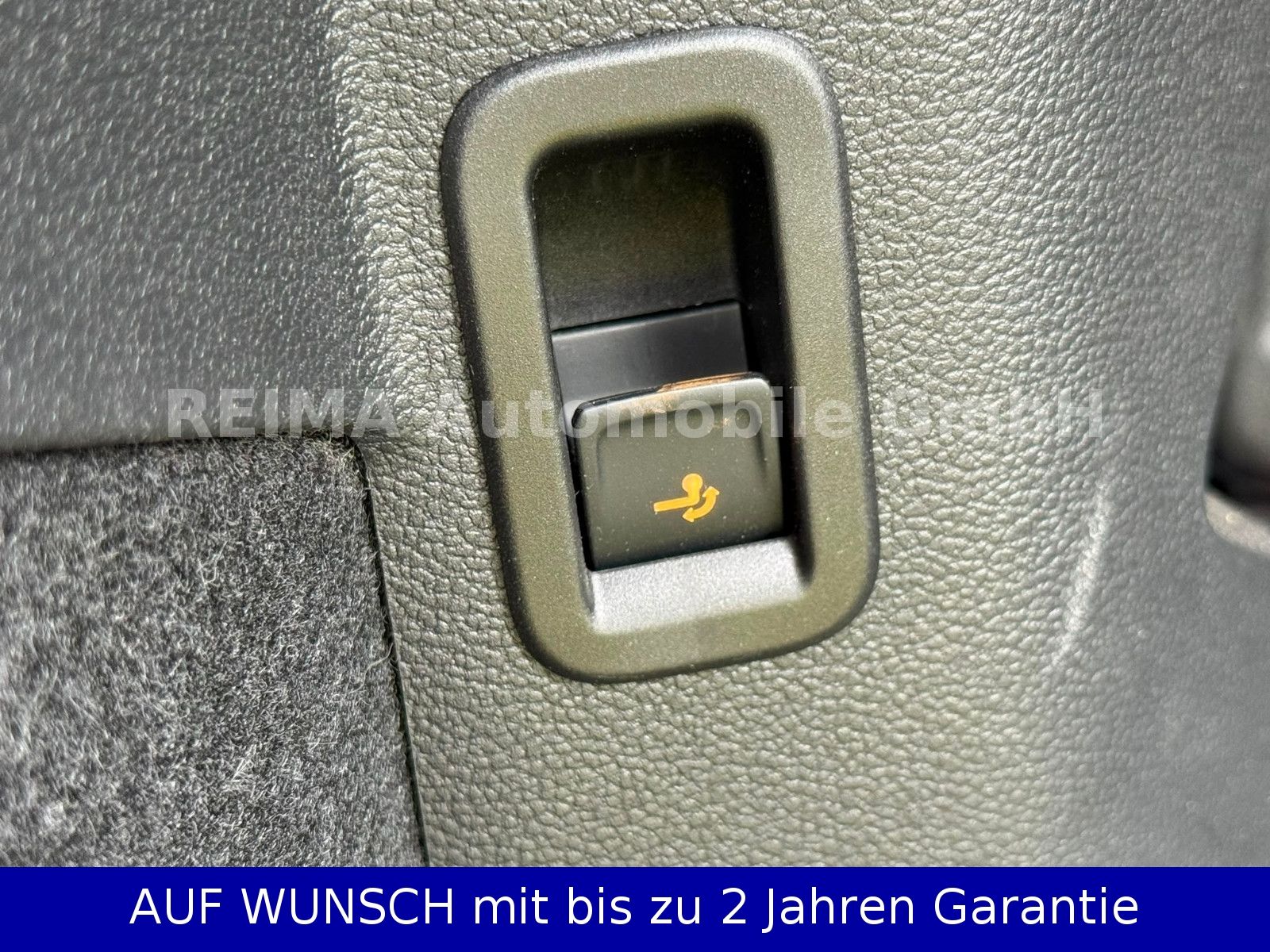 Fahrzeugabbildung Volkswagen Golf VIII Lim. Style eHybrid, ACC, LED, AHK