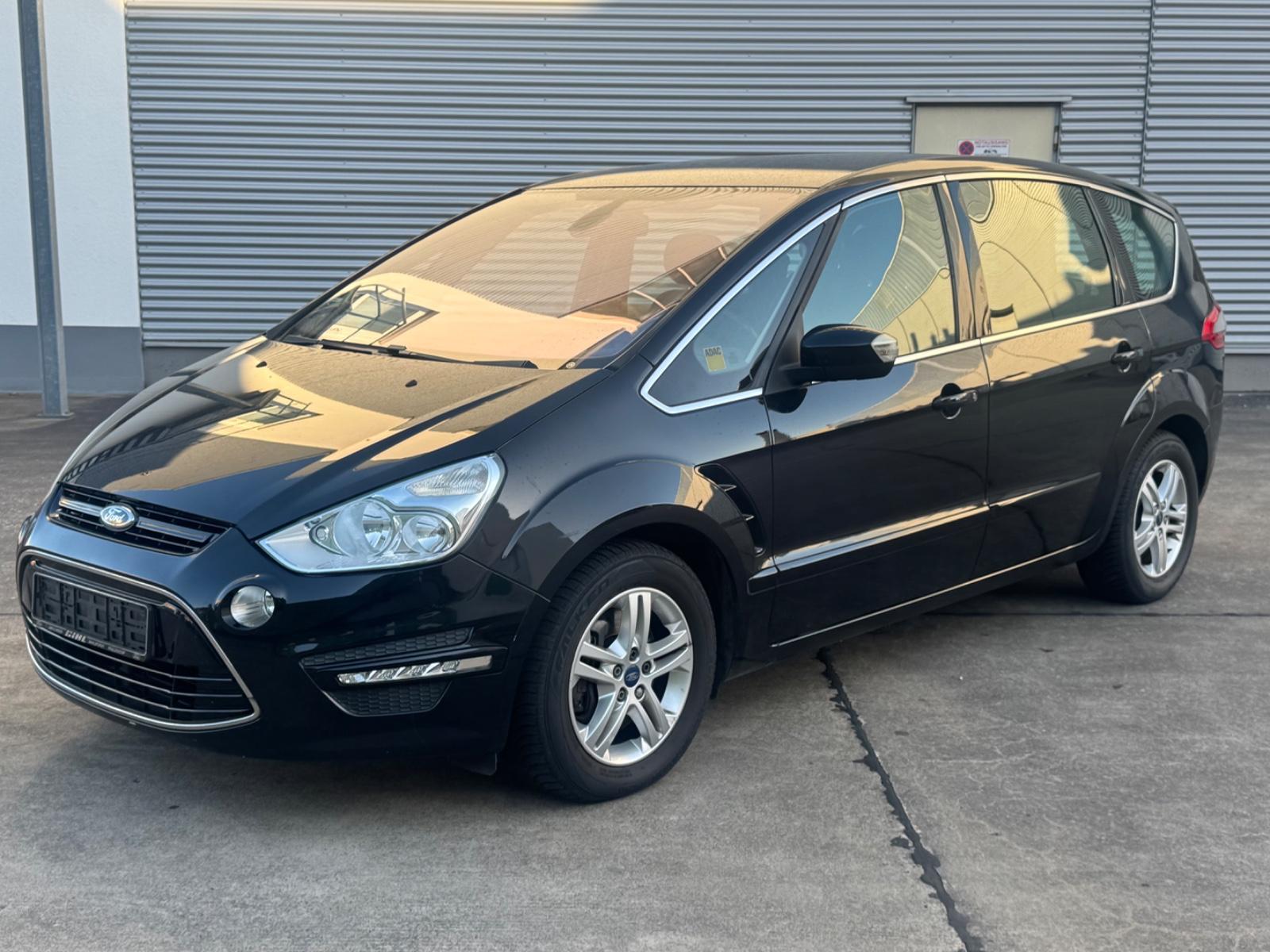 Ford S-MAX Titanium * Automatik * 7-Sitzer *