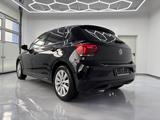 Volkswagen Polo VI 1.0 *Highline*LM 16 *FrontAssist*PDC* - Volkswagen Polo: Schwarz