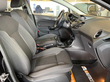Ford Fiesta Titanium *NAVI*KLIMAAUTOMATIK*SZHZ*