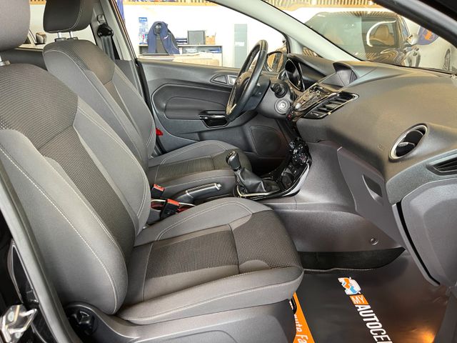 Ford Fiesta Titanium *NAVI*KLIMAAUTOMATIK*SZHZ*