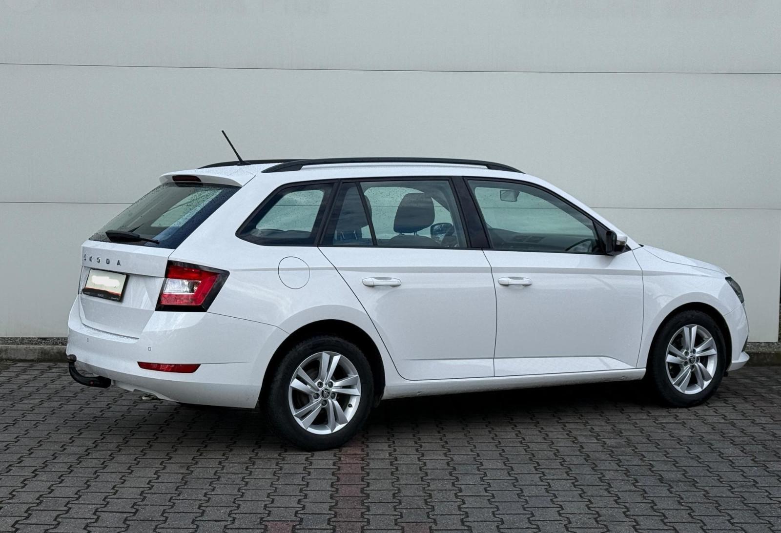 Skoda Fabia Combi 1.0 Ambition AHK PDC ALU