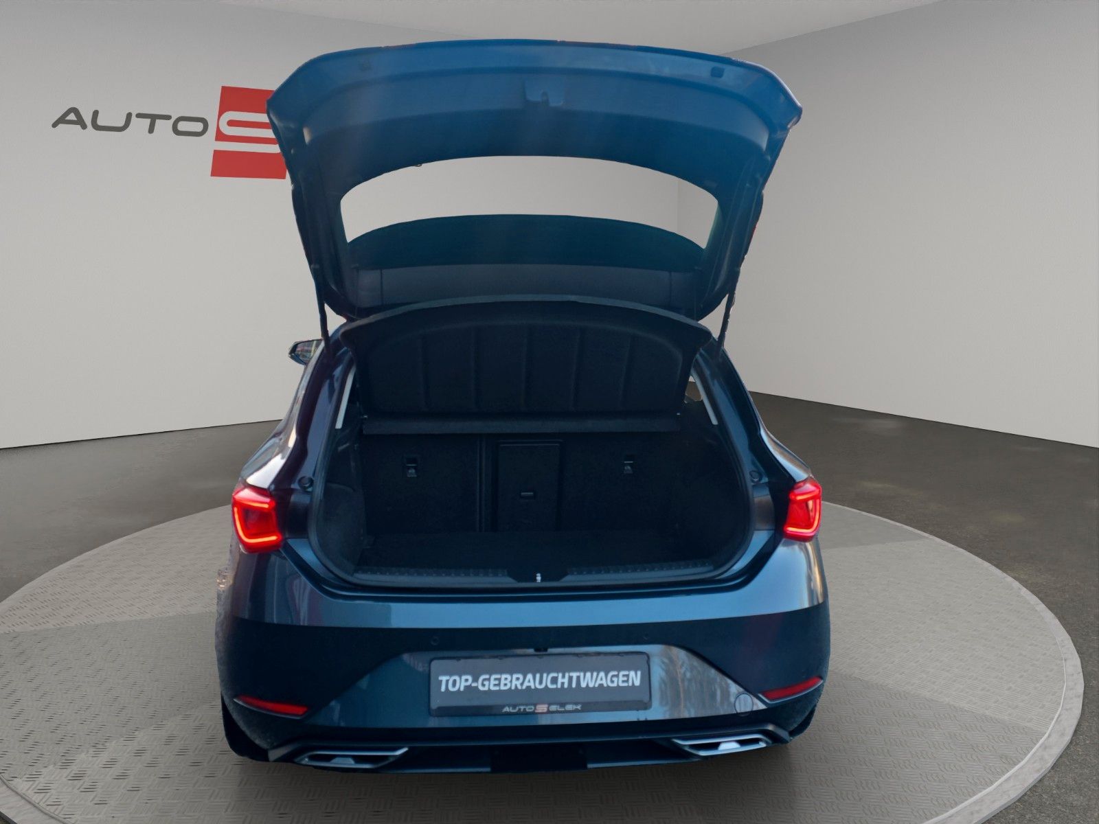 Fahrzeugabbildung SEAT Leon FR Sports LED+NAV+APP+ACC