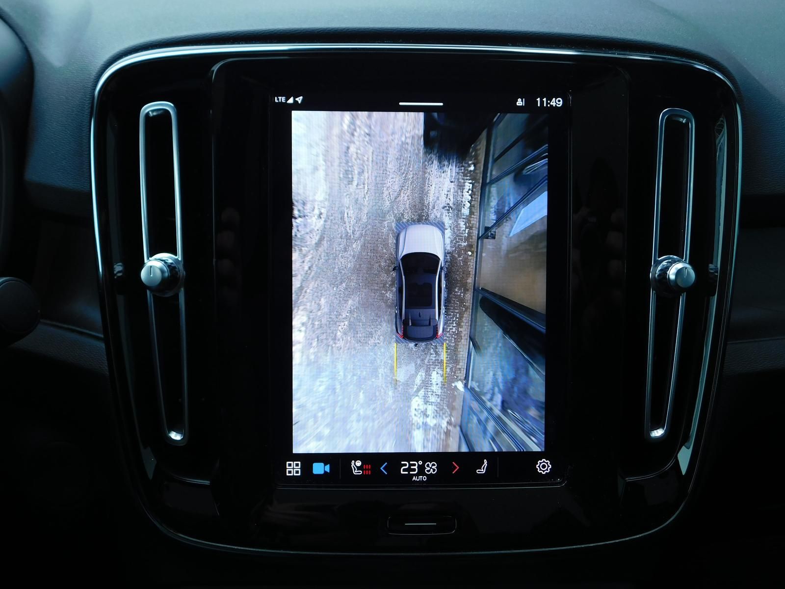 Fahrzeugabbildung Volvo C40 Recharge Twin Motor Ultimate AWD