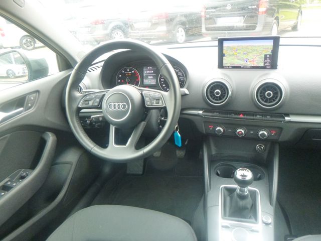 Fahrzeugabbildung Audi A3 Limousine 35 TFSI >50.116KM/NAV/SHZ/PDC<
