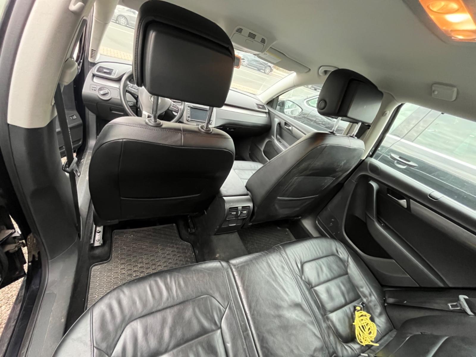 Volkswagen Passat 2011 — photo 10