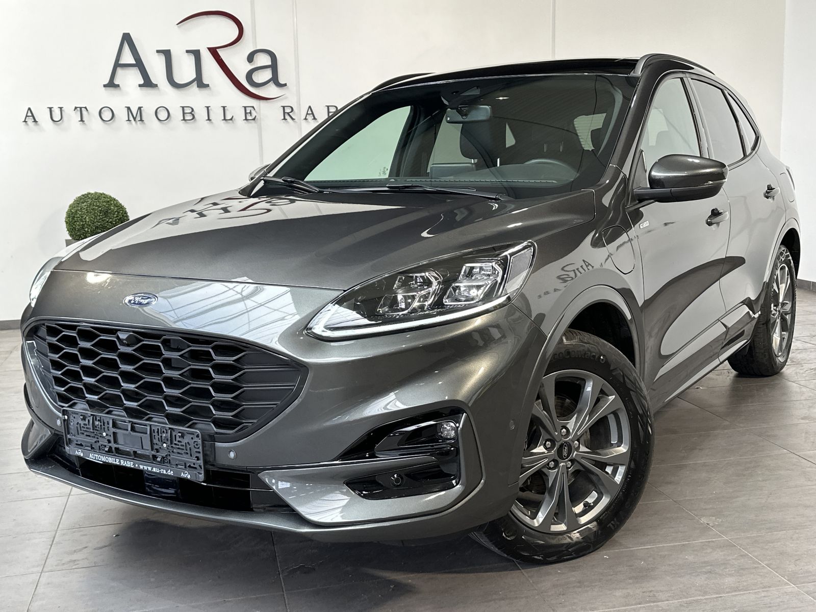 Fahrzeugabbildung Ford Kuga 2.5 Duratec PHEV ST-Line X NAV+LED+B&O+PANO