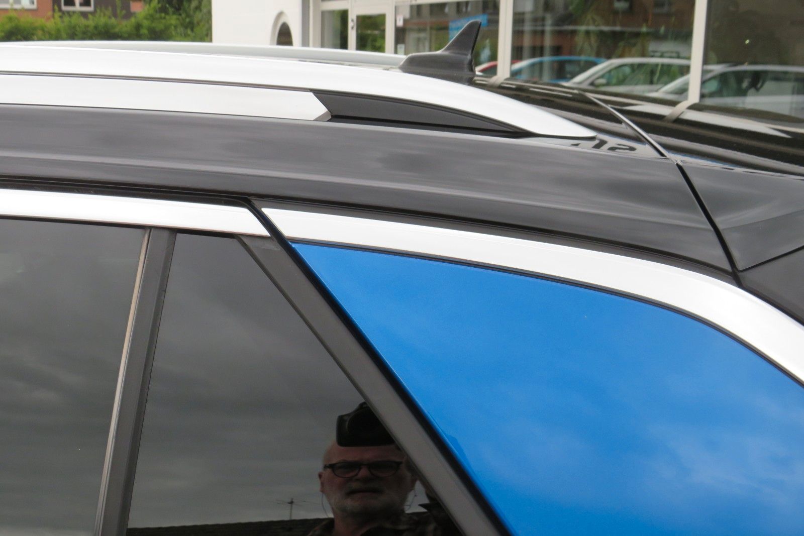 Fahrzeugabbildung Volkswagen T-Roc Style ACC APP MASSAGE SITZH. 17`KAMERA 1.H