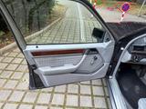 Mercedes-Benz E 200 E 200 - gebrauchte Mercedes-Benz E 200 aus dem Jahr 1990