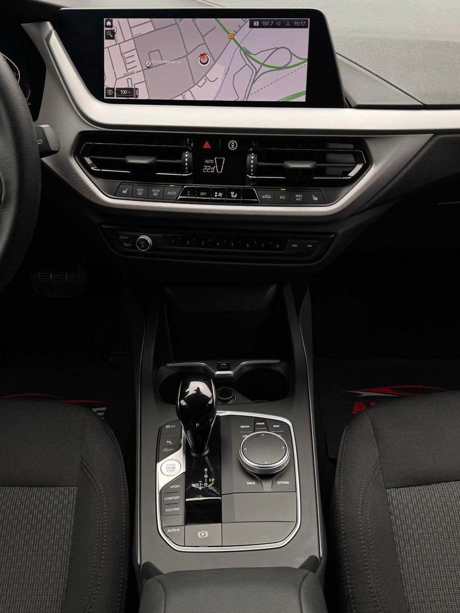Fahrzeugabbildung BMW 116i Advantage CarPlay BT SHZ PDC Lim Temp LKAS