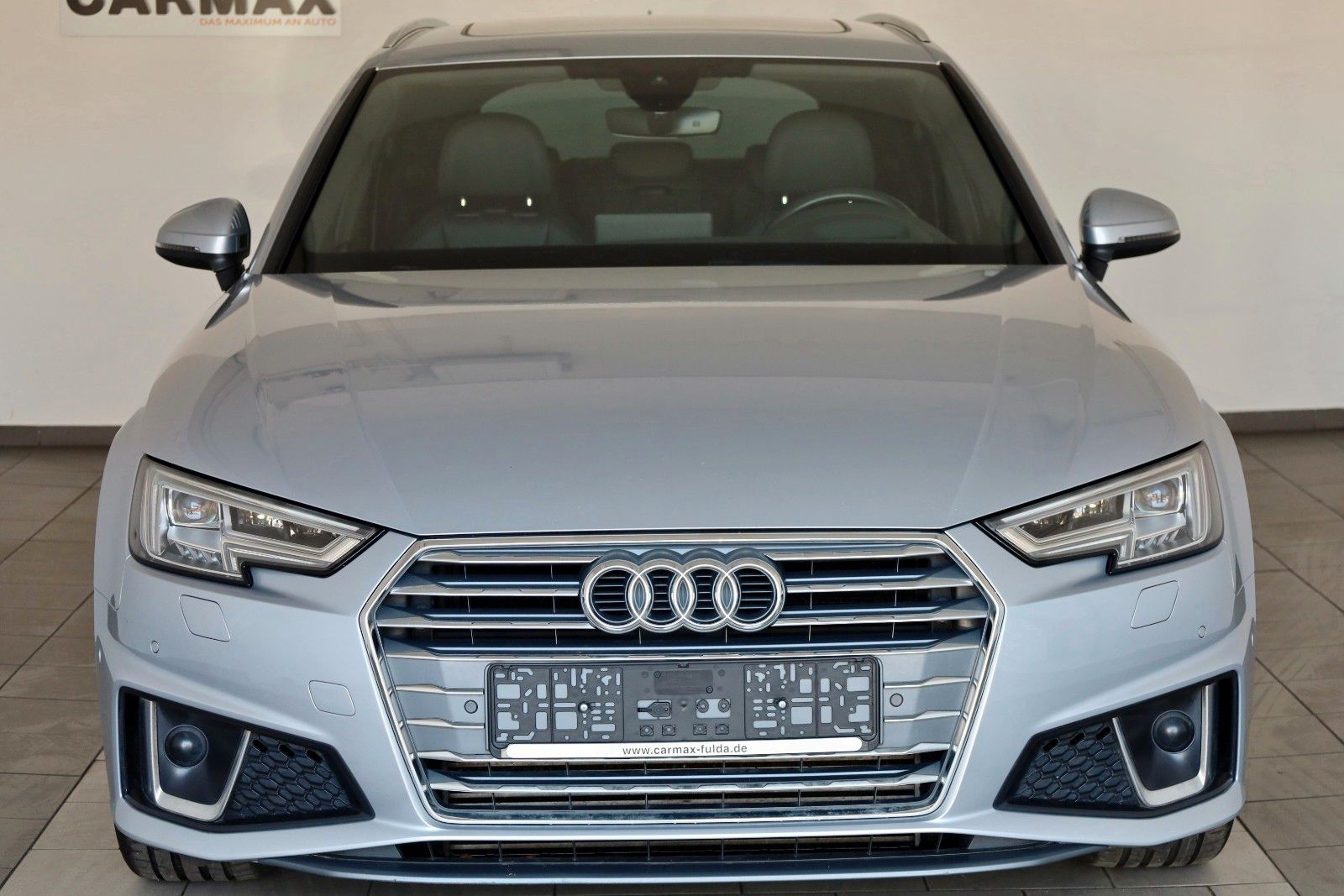 Fahrzeugabbildung Audi A4 Avant 45 TFSI S Line Leder,Navi,LED,Panorama