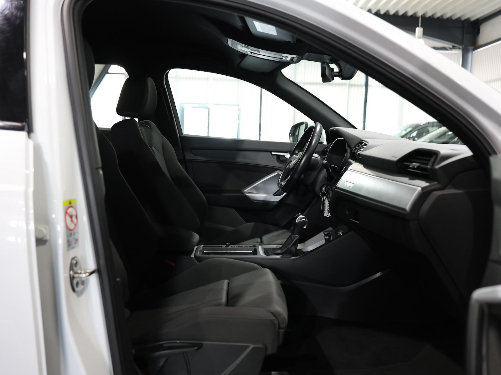 Audi Q3 35 TFSI ADVANCED WHITE & BLACK / LED /, миниатюра 21