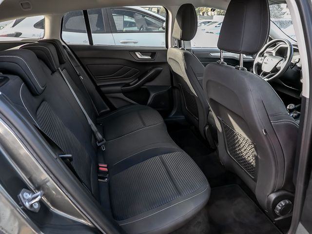 Ford Focus Turnier 1.0 Titanium Kamera Navi LED