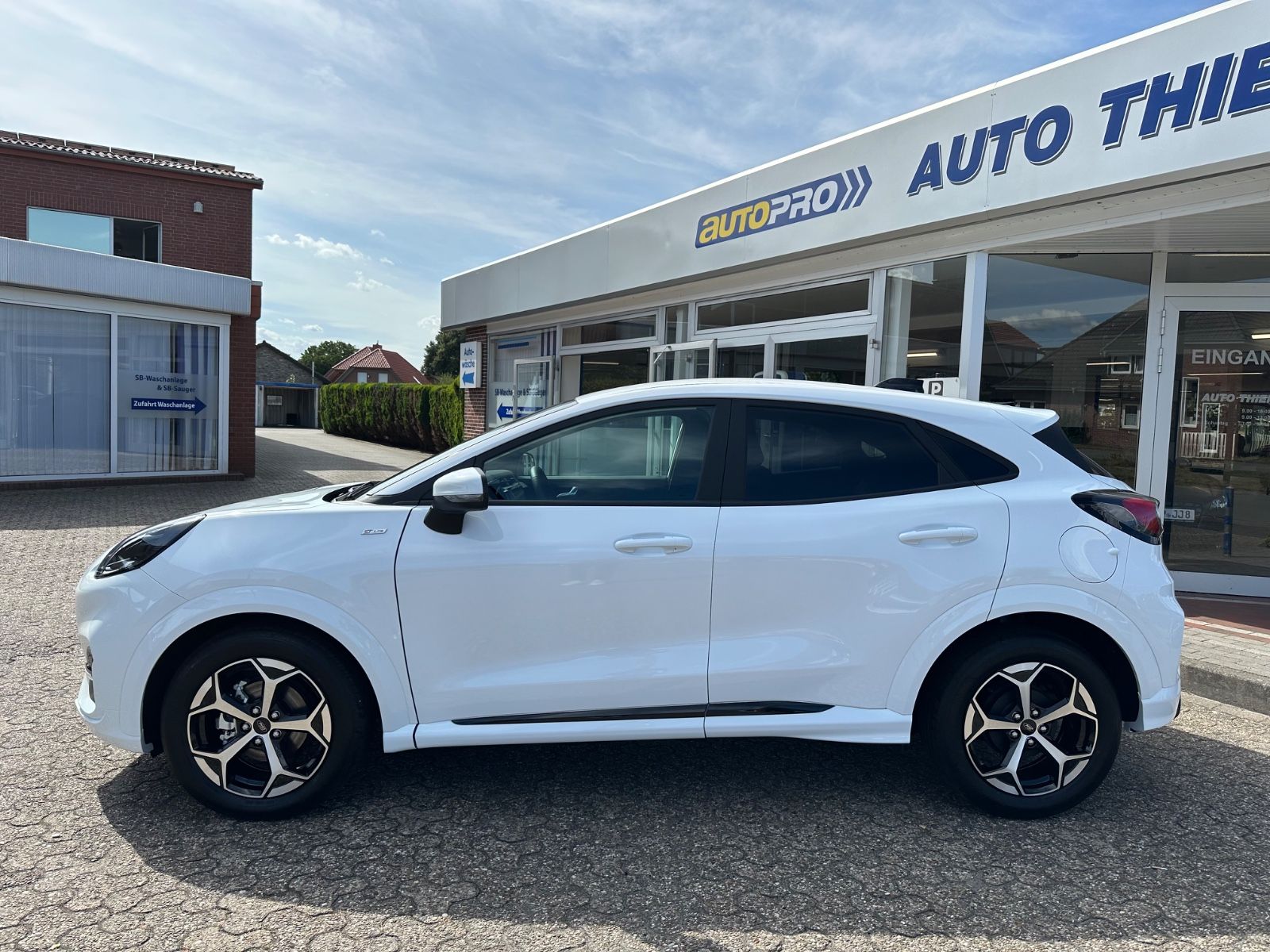 Fahrzeugabbildung Ford Puma 1.0 EB ST-Line Aut. Navi/LED/SHZG/PDC