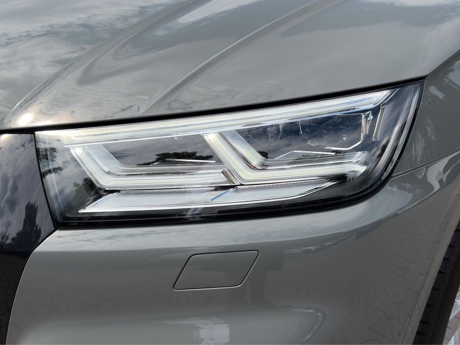 Fahrzeugabbildung Audi Q5 e Quattro Sport*S-Line*SHZ*NAVI*LED*