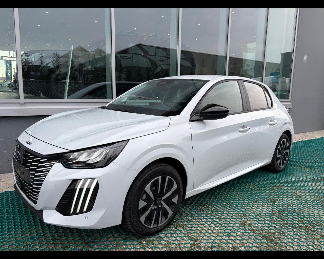 Peugeot PEUGEOT 208 II 2023 - 208 1.2 hybrid Business 11