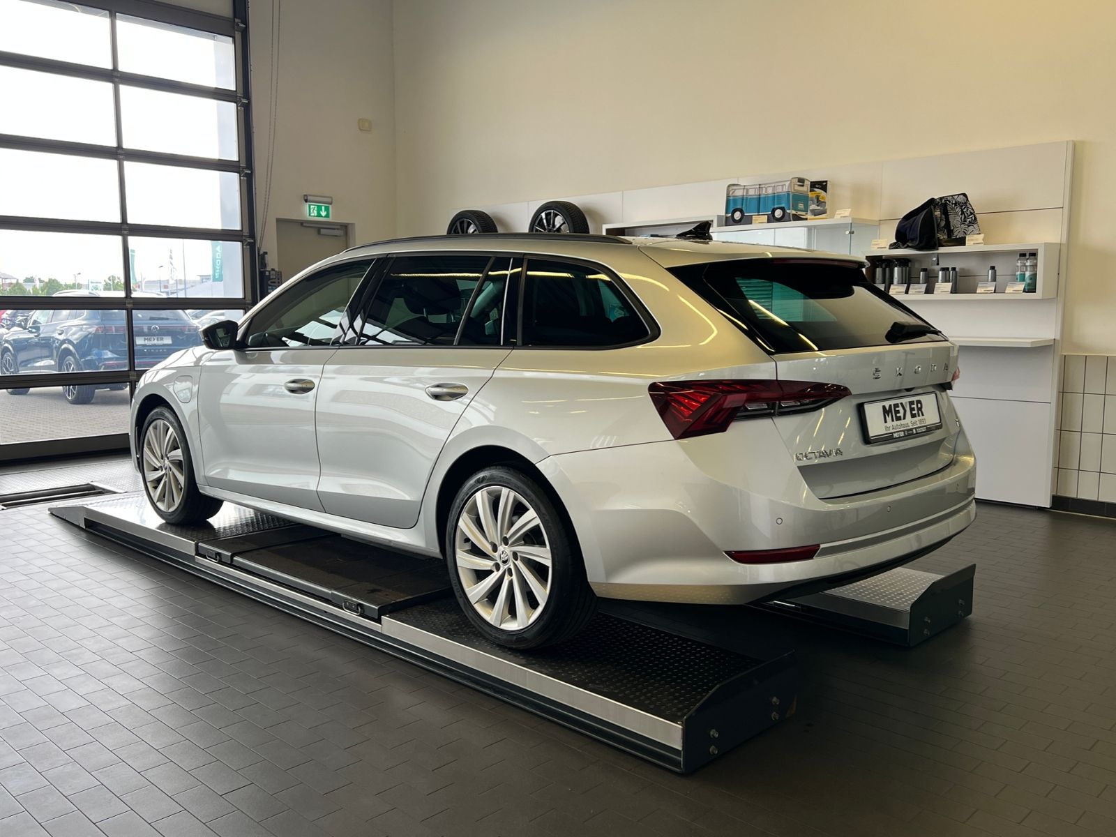 Fahrzeugabbildung SKODA Octavia Combi 1.4 TSI iV Style*Garantie, Matrix-