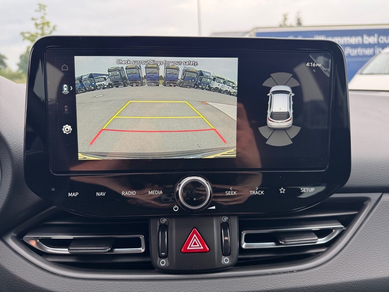 Fahrzeugabbildung Hyundai i30 ADVANTAGE LED*SHZ*LHZ*KAMERA*NAVI*USB*2Z-KL*