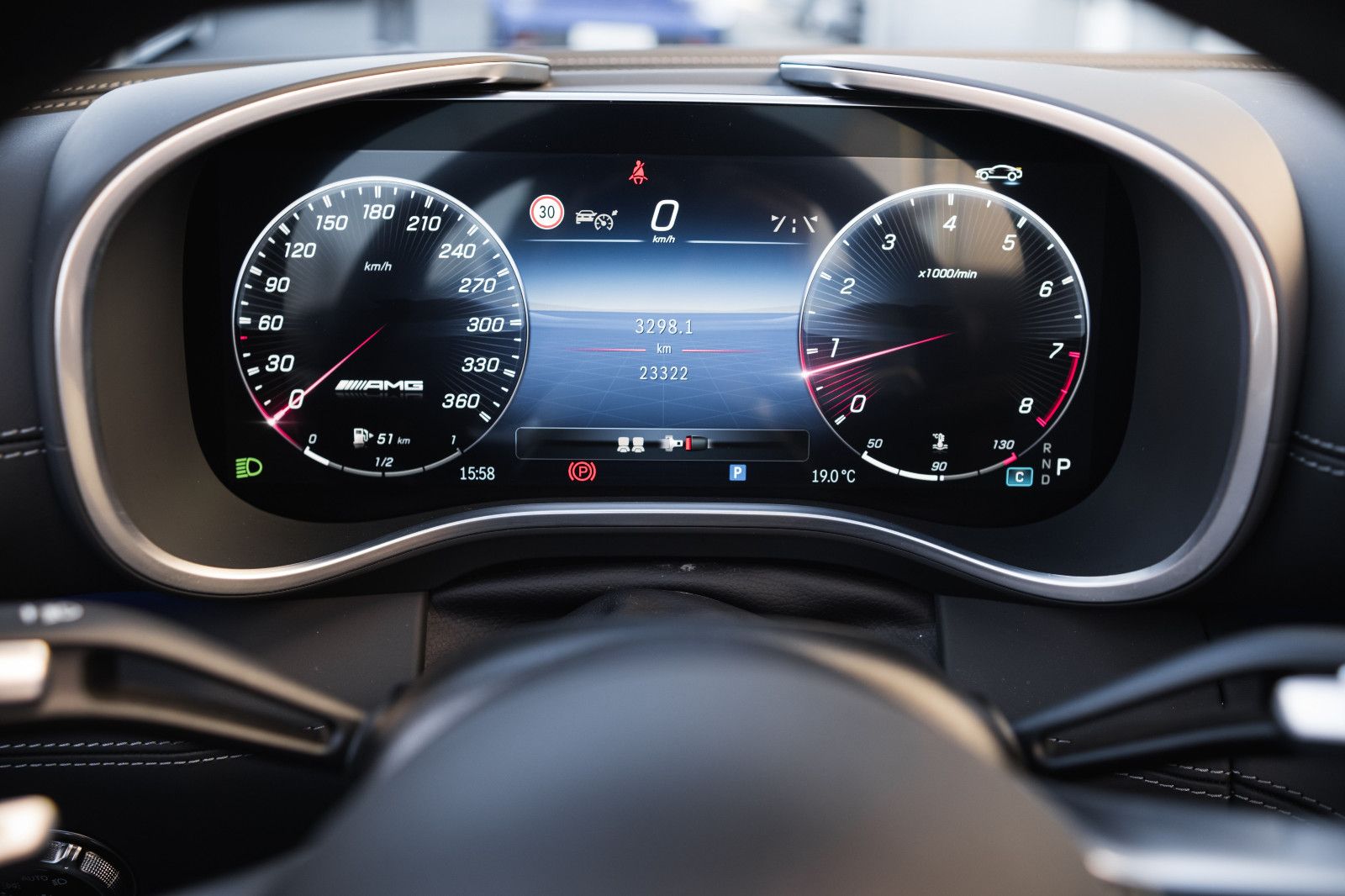 Fahrzeugabbildung Mercedes-Benz SL 63 AMG 4Matic+-Keramik-Burmester High- End