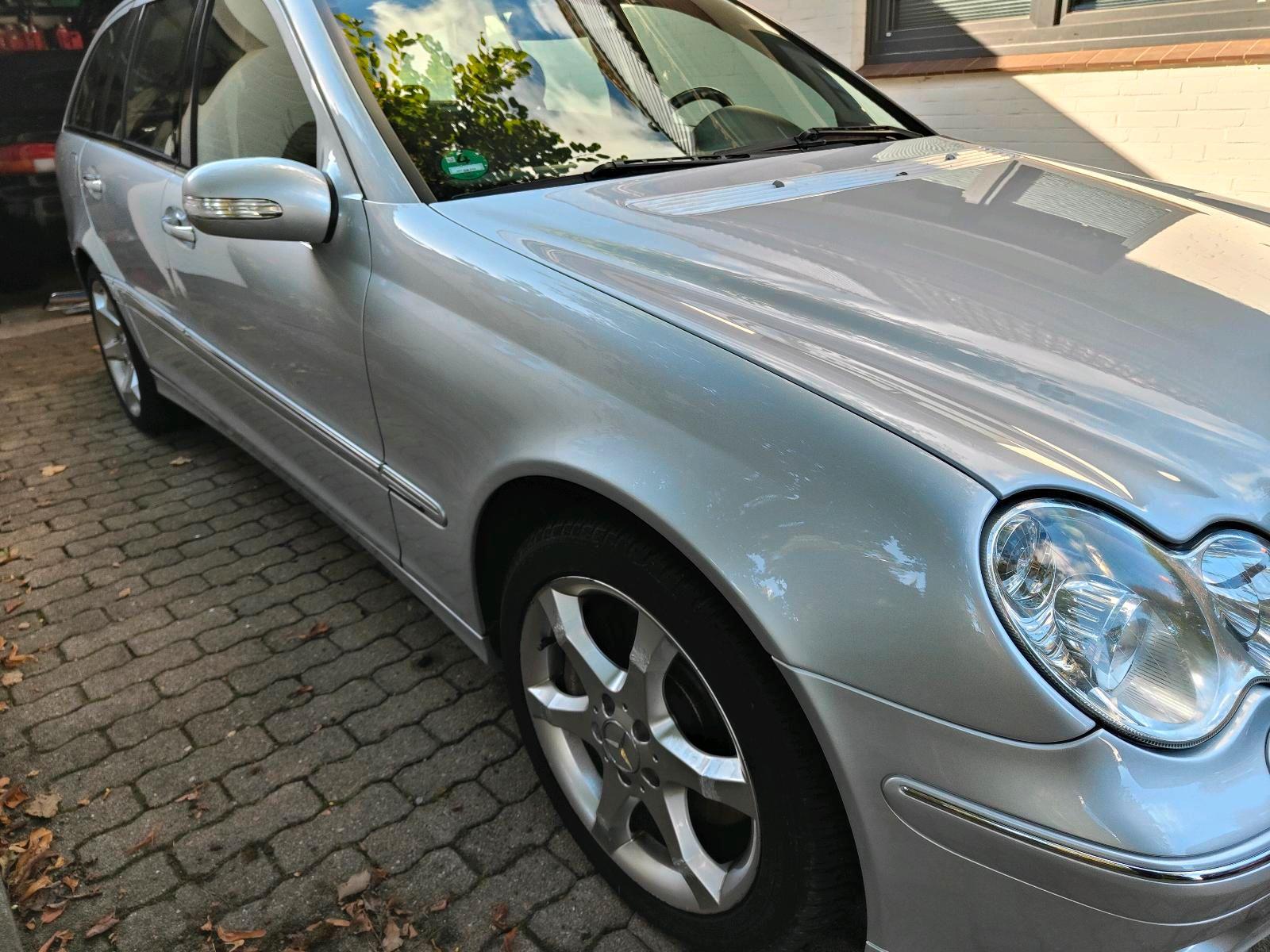 Mercedes-Benz C320 2005 — interior