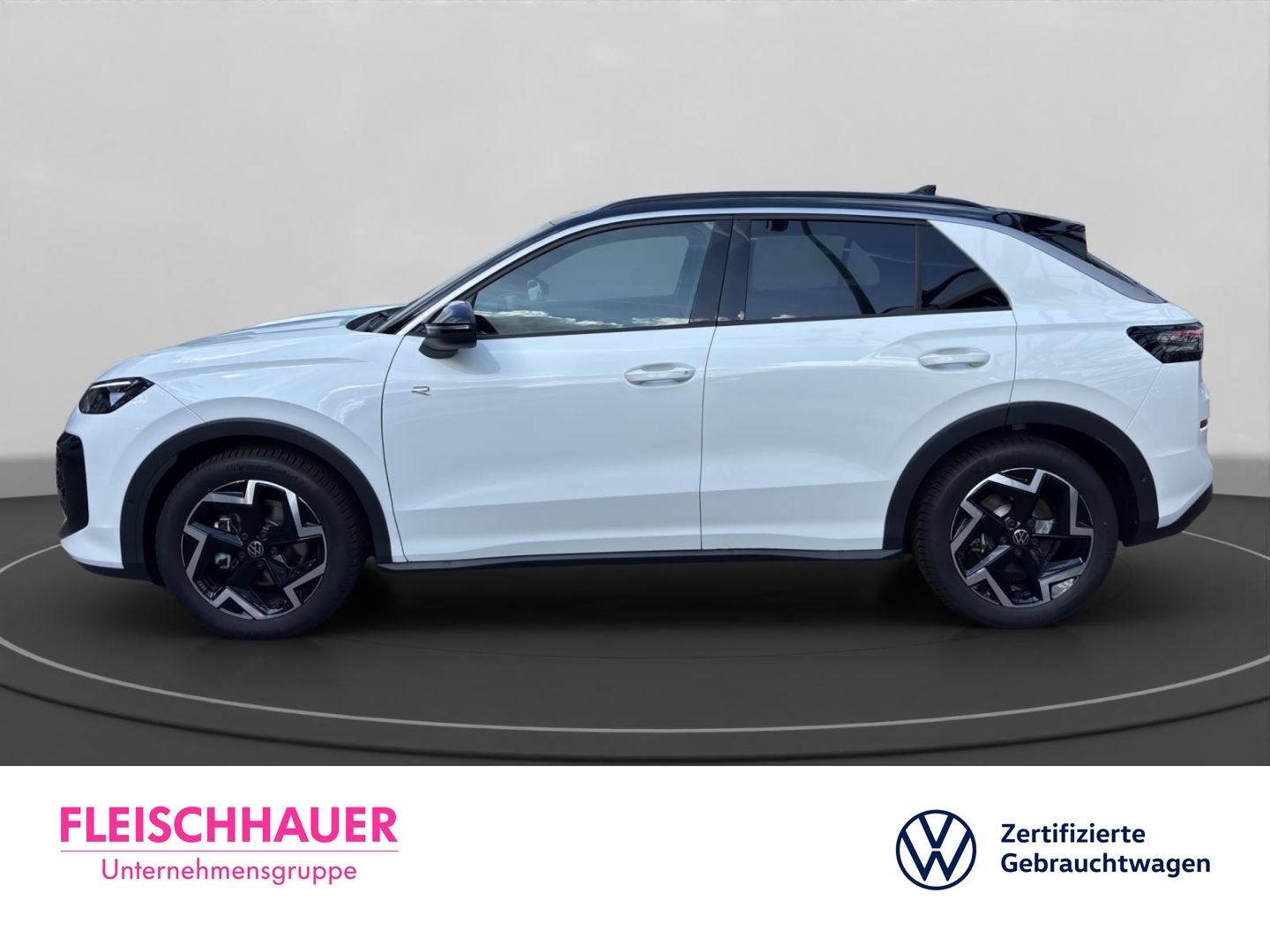 Volkswagen T-Roc 1.5 eTSI DSG R-Line Navi IQ Light Matrix foto 4
