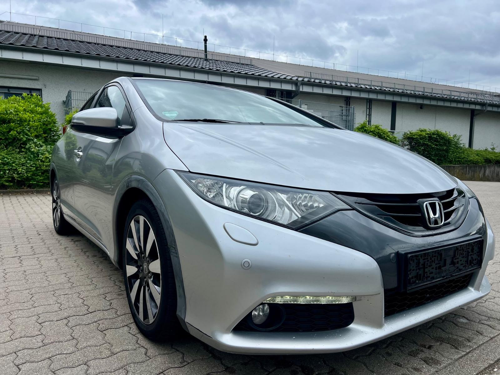 Honda Civic Lim. 5-trg. 1.8 Executive*BI-XENON*LEDER!!